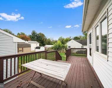 624 Armstrong Avenue - Photo Thumbnail 9