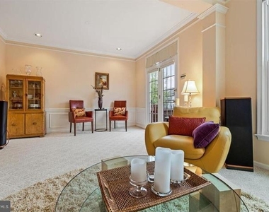 412 E Oakmeade Drive - Photo Thumbnail 5