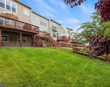 412 E Oakmeade Drive - Photo Thumbnail 19