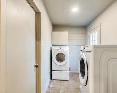 10606 Macmora Rd - Photo Thumbnail 25