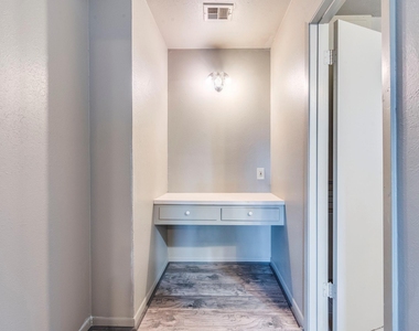 10606 Macmora Rd - Photo Thumbnail 16