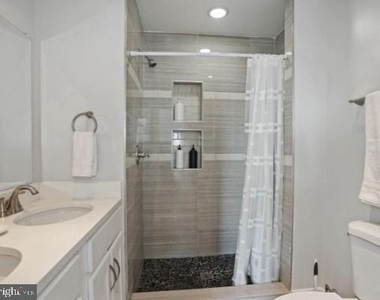 1260 Penn Street Ne - Photo Thumbnail 8