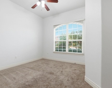 15004 Iveans Way - Photo Thumbnail 20