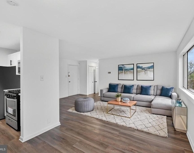 4570 Macarthur Boulevard Nw - Photo Thumbnail 4