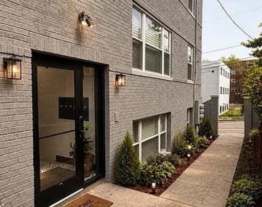 1615 28th Place Se - Photo Thumbnail 1