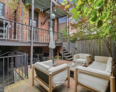 210 8th Street Se - Photo Thumbnail 36