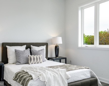 1730 Montello Avenue Ne - Photo Thumbnail 17