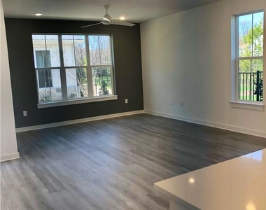 2624 Metcalfe Rd - Photo Thumbnail 3