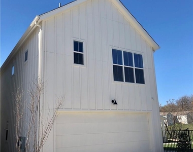 2624 Metcalfe Rd - Photo Thumbnail 11