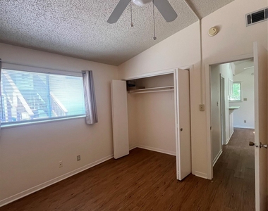208 E 31st St - Photo Thumbnail 11