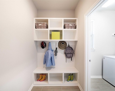 140 Drifter Ln - Photo Thumbnail 9