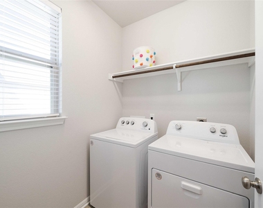 140 Drifter Ln - Photo Thumbnail 7
