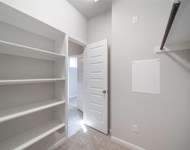140 Drifter Ln - Photo Thumbnail 5