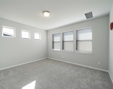 140 Drifter Ln - Photo Thumbnail 6