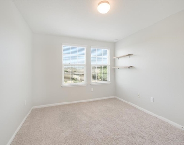 12112 Timber Arch Ln - Photo Thumbnail 12