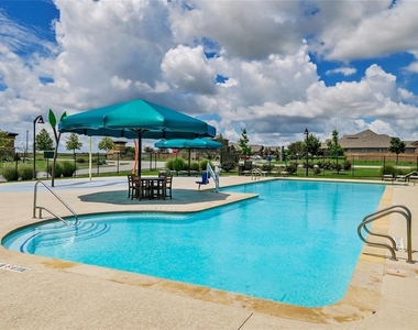 12112 Timber Arch Ln - Photo Thumbnail 23