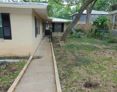 3904 Bailey Ln - Photo Thumbnail 1