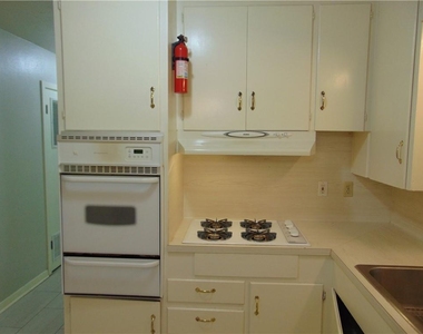3904 Bailey Ln - Photo Thumbnail 6