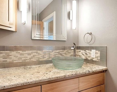 901 W Mary St - Photo Thumbnail 14