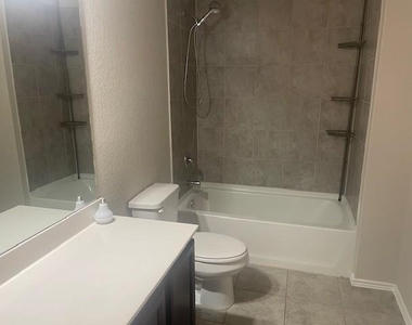 3129 Morlanga St - Photo Thumbnail 20