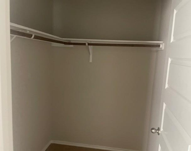 3129 Morlanga St - Photo Thumbnail 16