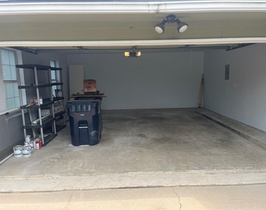 1806 Dublin Dr - Photo Thumbnail 18