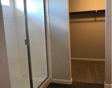 108 Cranbrook Ln - Photo Thumbnail 7