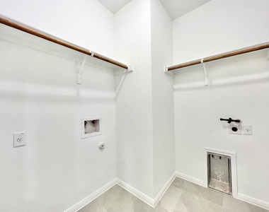3200 College Park Dr - Photo Thumbnail 10