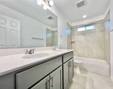 3200 College Park Dr - Photo Thumbnail 18
