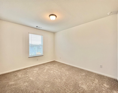 3200 College Park Dr - Photo Thumbnail 17