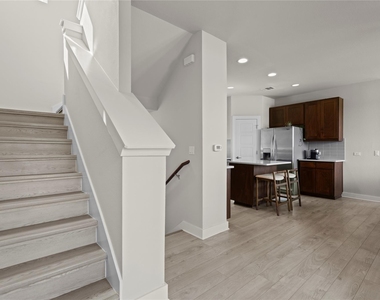 2900 Pither Ln - Photo Thumbnail 5