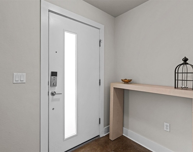 2900 Pither Ln - Photo Thumbnail 4
