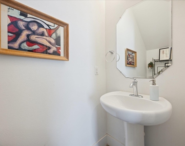 5006 Baker St - Photo Thumbnail 8