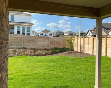 3421 Charade Dr - Photo Thumbnail 23