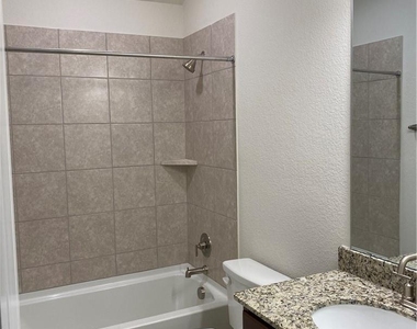 3421 Charade Dr - Photo Thumbnail 17