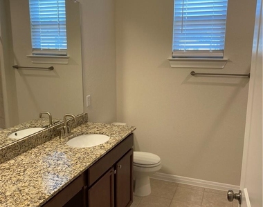 3421 Charade Dr - Photo Thumbnail 13