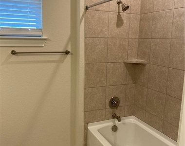 3421 Charade Dr - Photo Thumbnail 15
