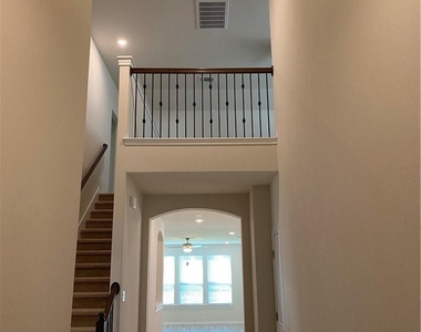 3421 Charade Dr - Photo Thumbnail 11