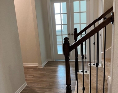 3421 Charade Dr - Photo Thumbnail 8