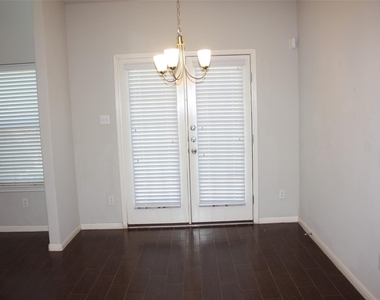 1701 S Bell Blvd - Photo Thumbnail 5
