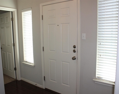 1701 S Bell Blvd - Photo Thumbnail 2