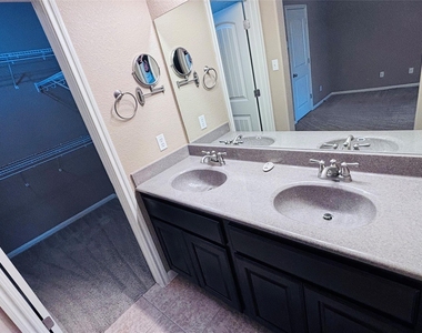 11400 W Parmer Ln - Photo Thumbnail 12