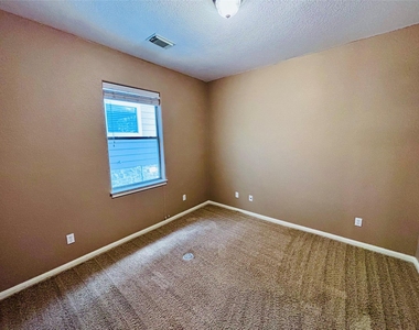 11400 W Parmer Ln - Photo Thumbnail 14