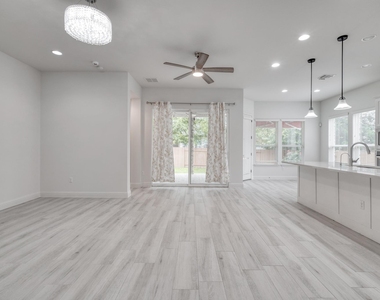 14921 Iveans Way - Photo Thumbnail 6
