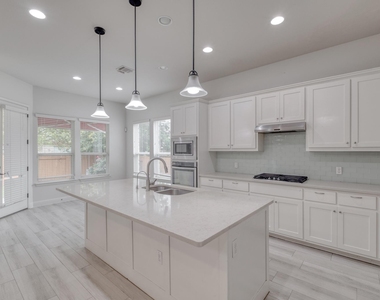 14921 Iveans Way - Photo Thumbnail 12