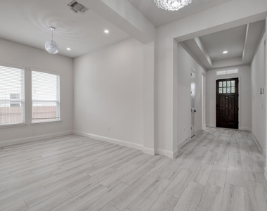 14921 Iveans Way - Photo Thumbnail 5