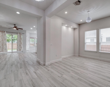 14921 Iveans Way - Photo Thumbnail 4