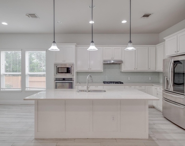 14921 Iveans Way - Photo Thumbnail 11
