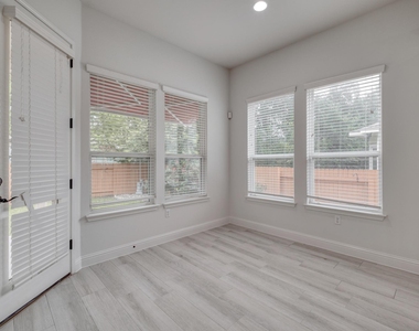 14921 Iveans Way - Photo Thumbnail 14
