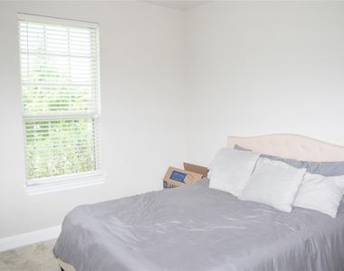 133 Birkshire Dr - Photo Thumbnail 13